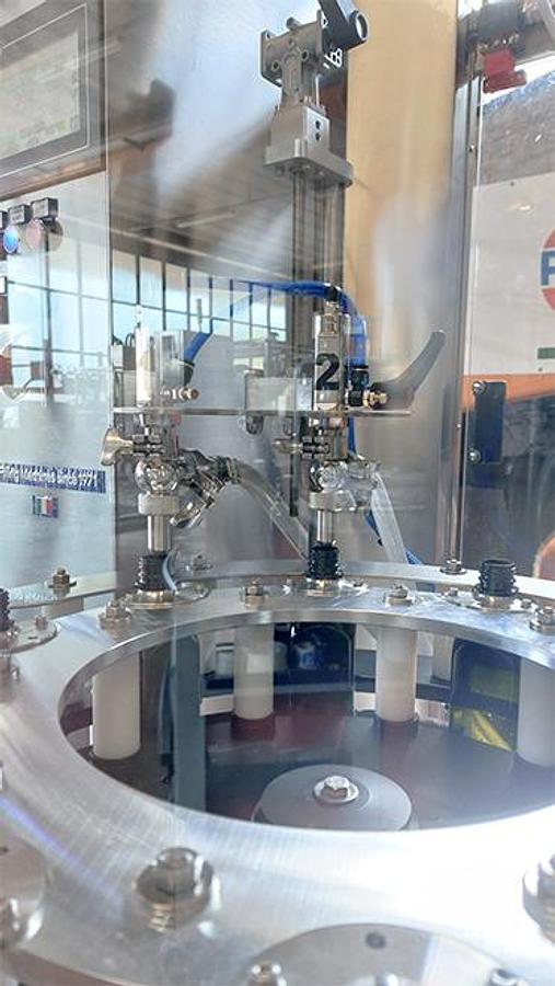 Monoblocco automatico di riempimento e tappatura per salse – MFC22 SD