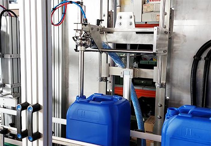 Linea di riempimento, tappatura ed etichettatura per taniche - RTE1U