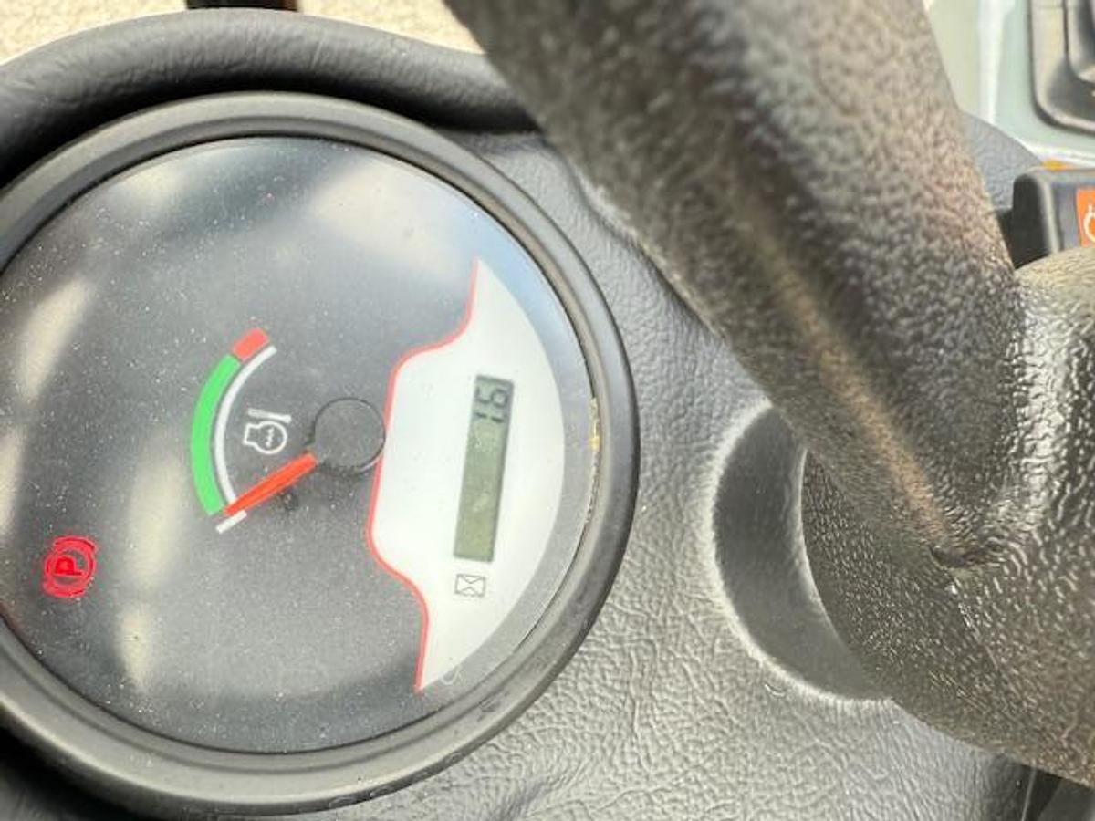 2025 Giant G1200 Tele