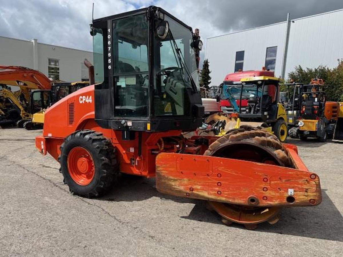 Gebraucht 2011 Caterpillar CP44
