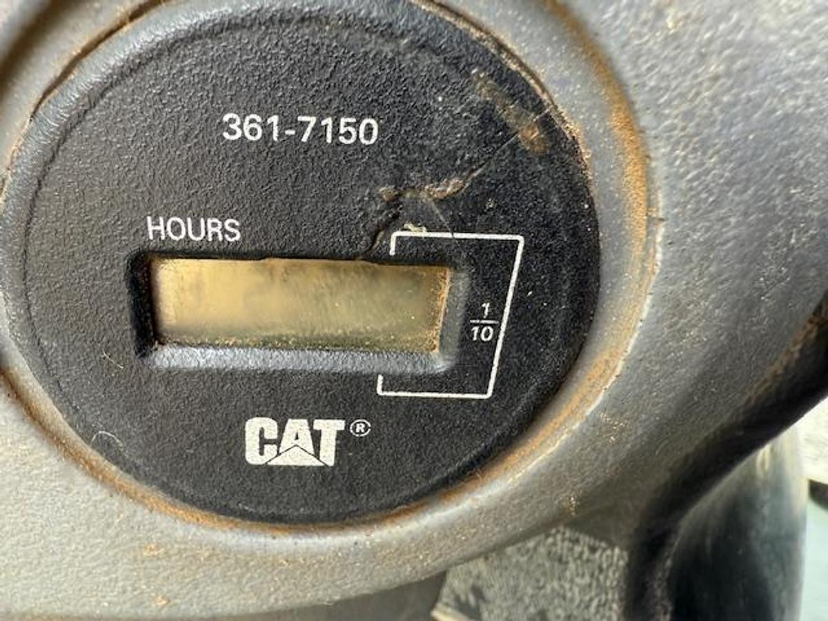 Gebraucht 2011 Caterpillar CP44