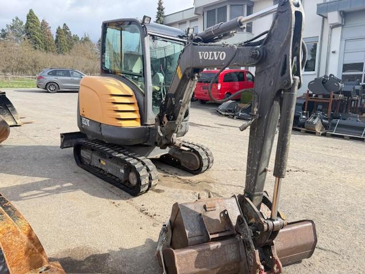 Gebraucht 2012 Volvo EC 27C