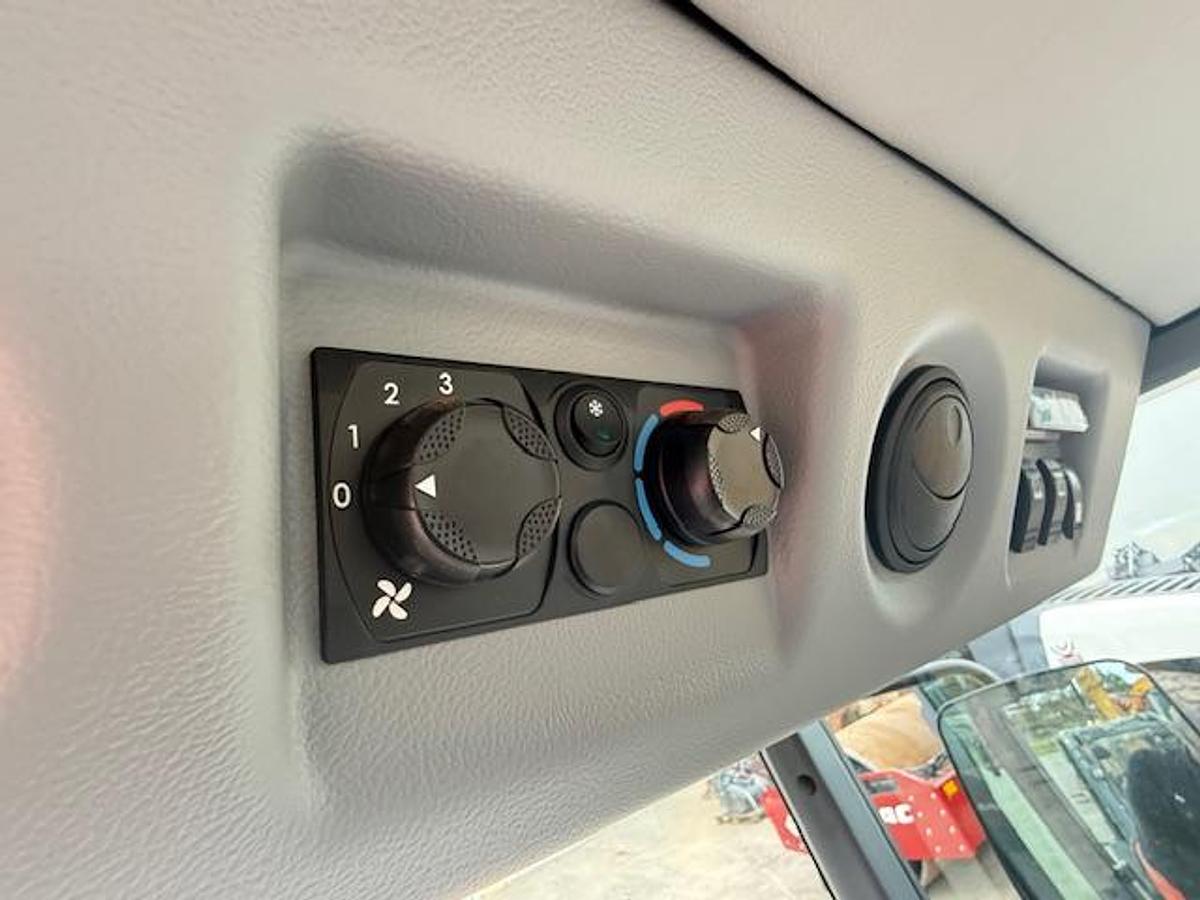 2026 Dynapac CA1400 D