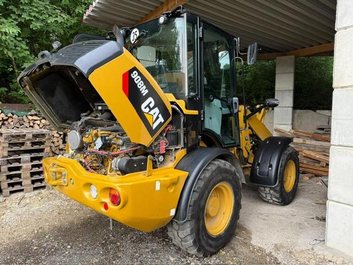 Gebraucht 2019 Caterpillar 908M