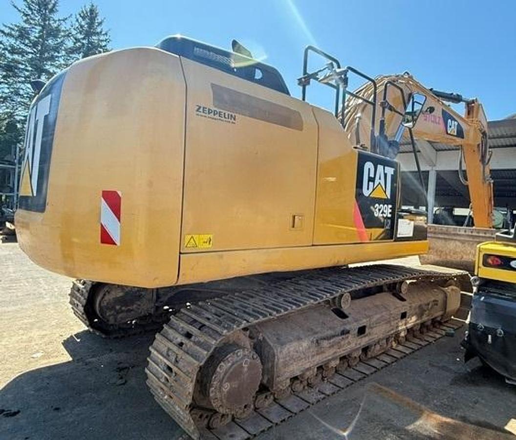 Gebraucht 2015 Caterpillar 329 ELN