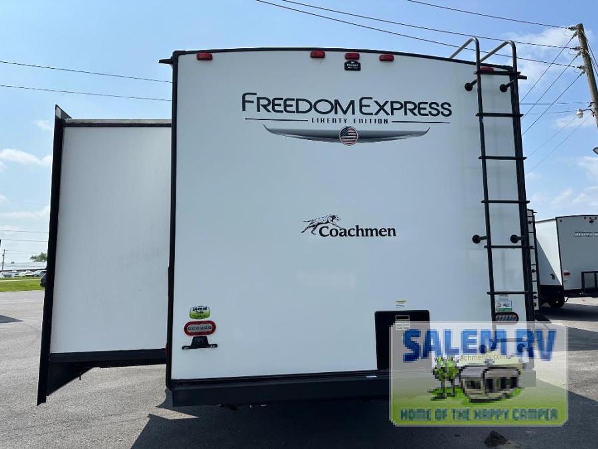 Used Used 2022 Coachmen RV Freedom Express Liberty Edition 320BHDSLE