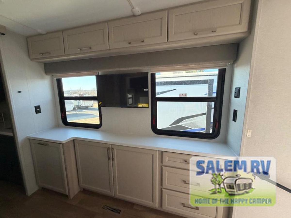 New 2026 Palomino Columbus 384RKH