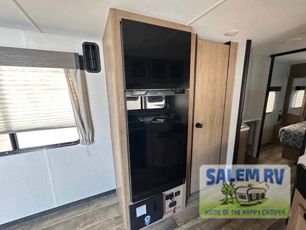 Used Used 2024 Forest River RV Cherokee Grey Wolf 24RRT