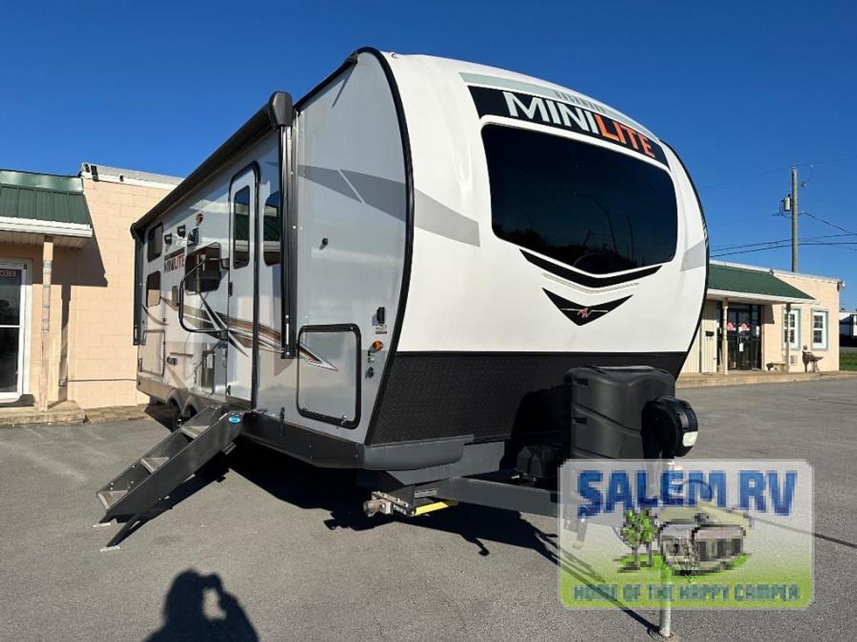 Used Used 2022 Forest River RV Rockwood Mini Lite 2509S