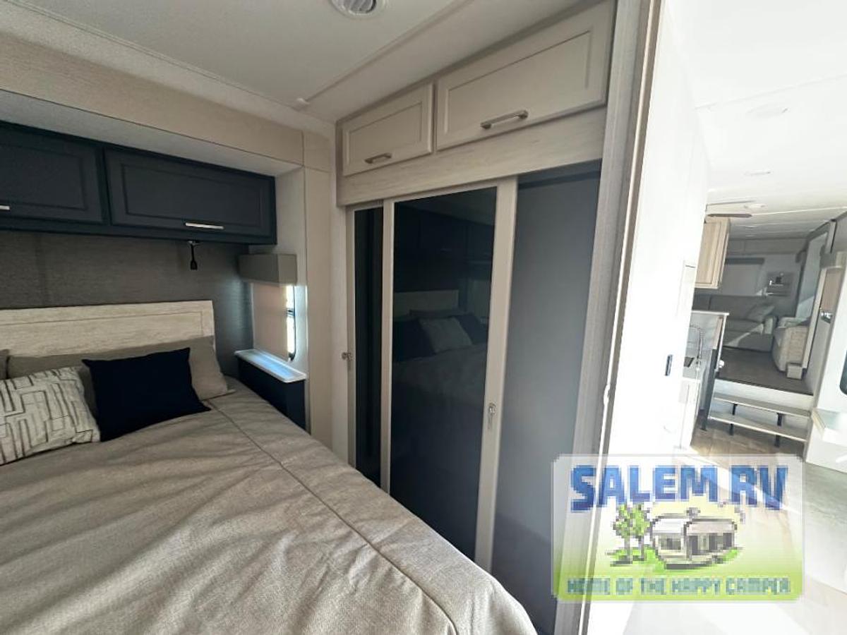 New 2026 Palomino Columbus 389FLH