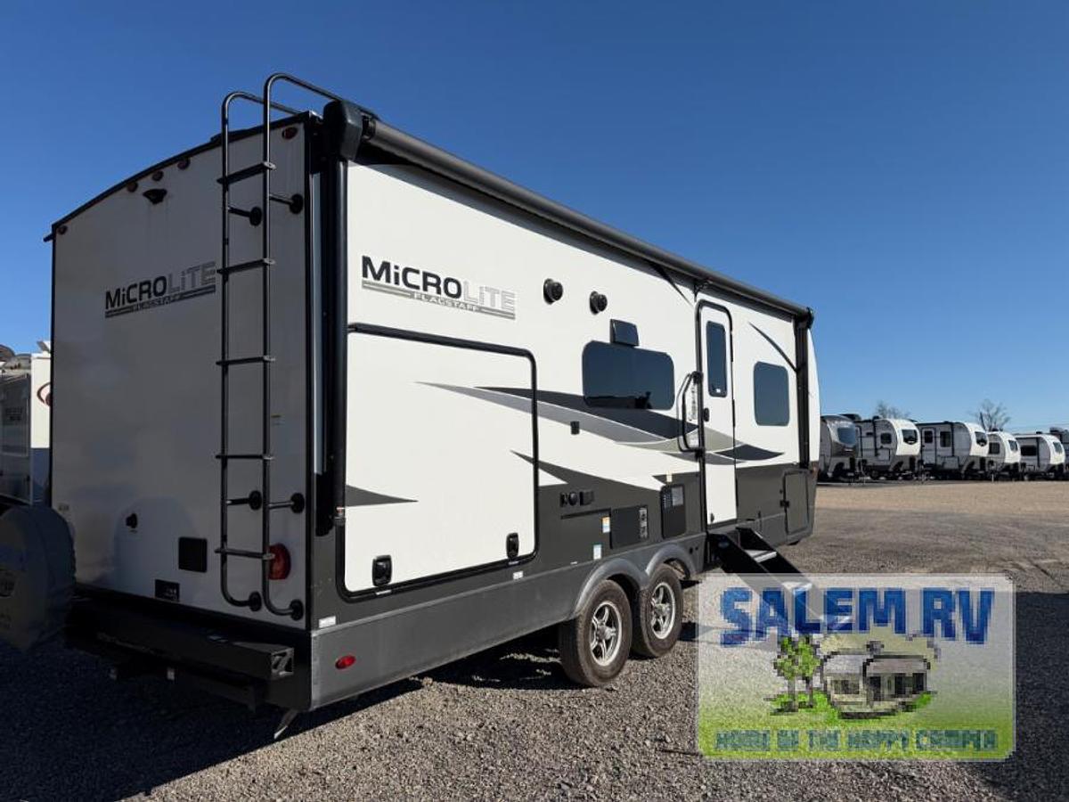 Used Used 2025 Forest River RV Flagstaff Micro Lite 25BSDS