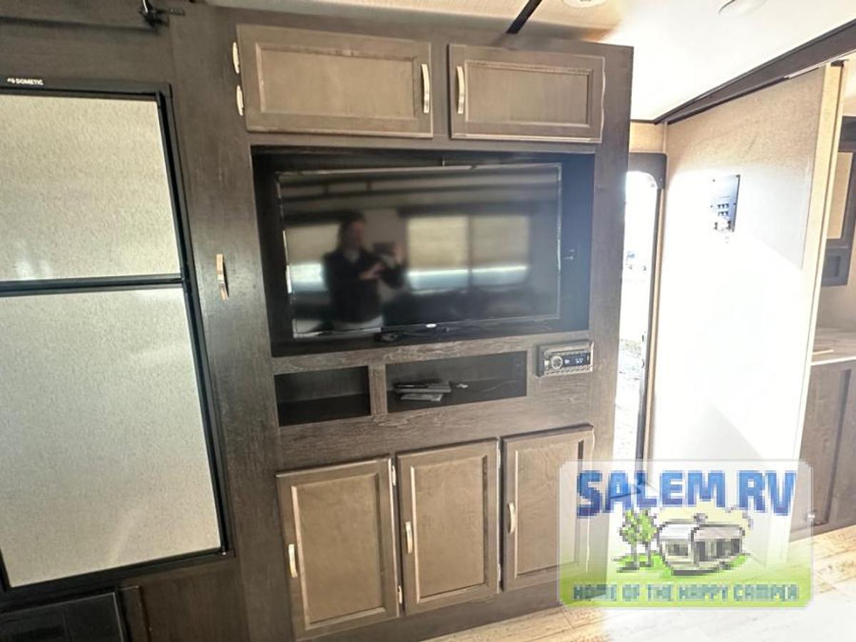 Used Used 2021 Coachmen RV Northern Spirit Ultra Lite 2557RB