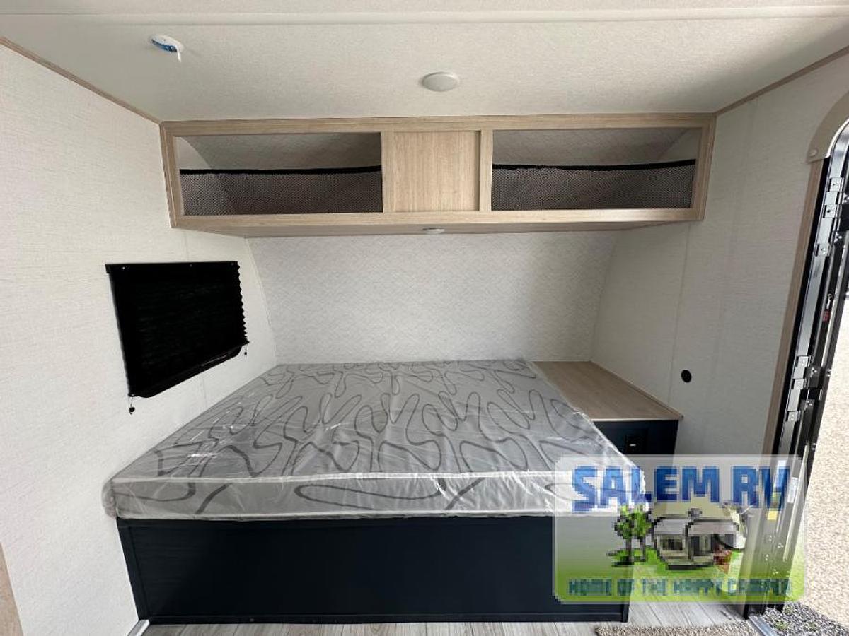 New 2024 Prime Time RV Avenger LT 17FQS