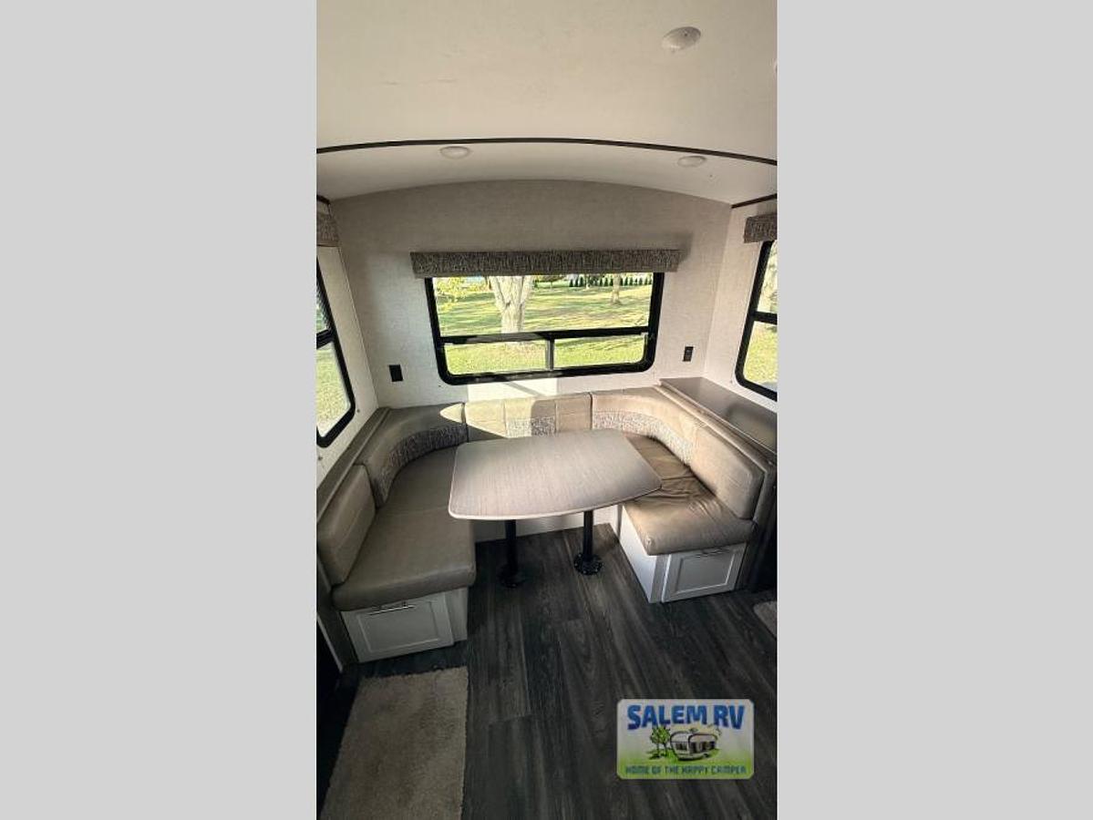 Used Used 2020 Keystone RV Premier Ultra Lite 26UDPR