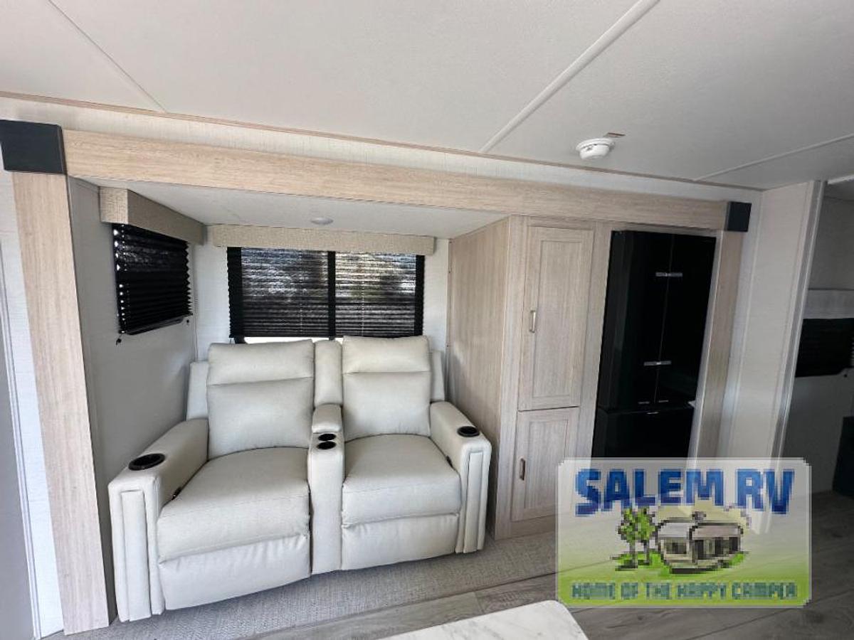 New 2025 Prime Time RV Avenger 25MKO