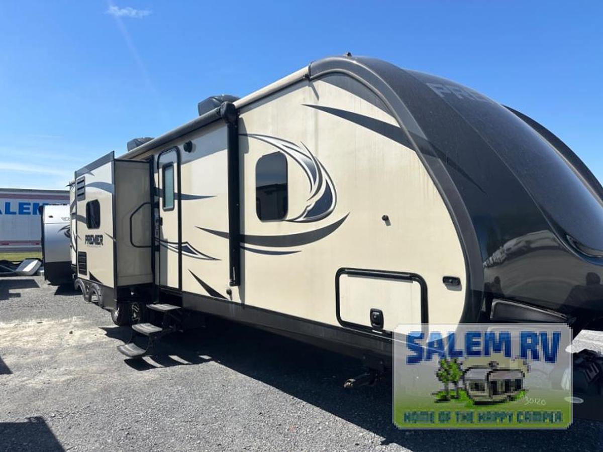 Used Used 2018 Keystone RV Premier Ultra Lite 34BHPR