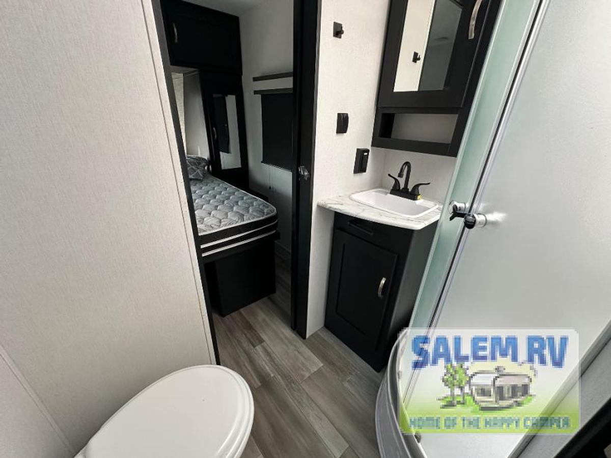 Used Used 2022 Coachmen RV Freedom Express Liberty Edition 320BHDSLE
