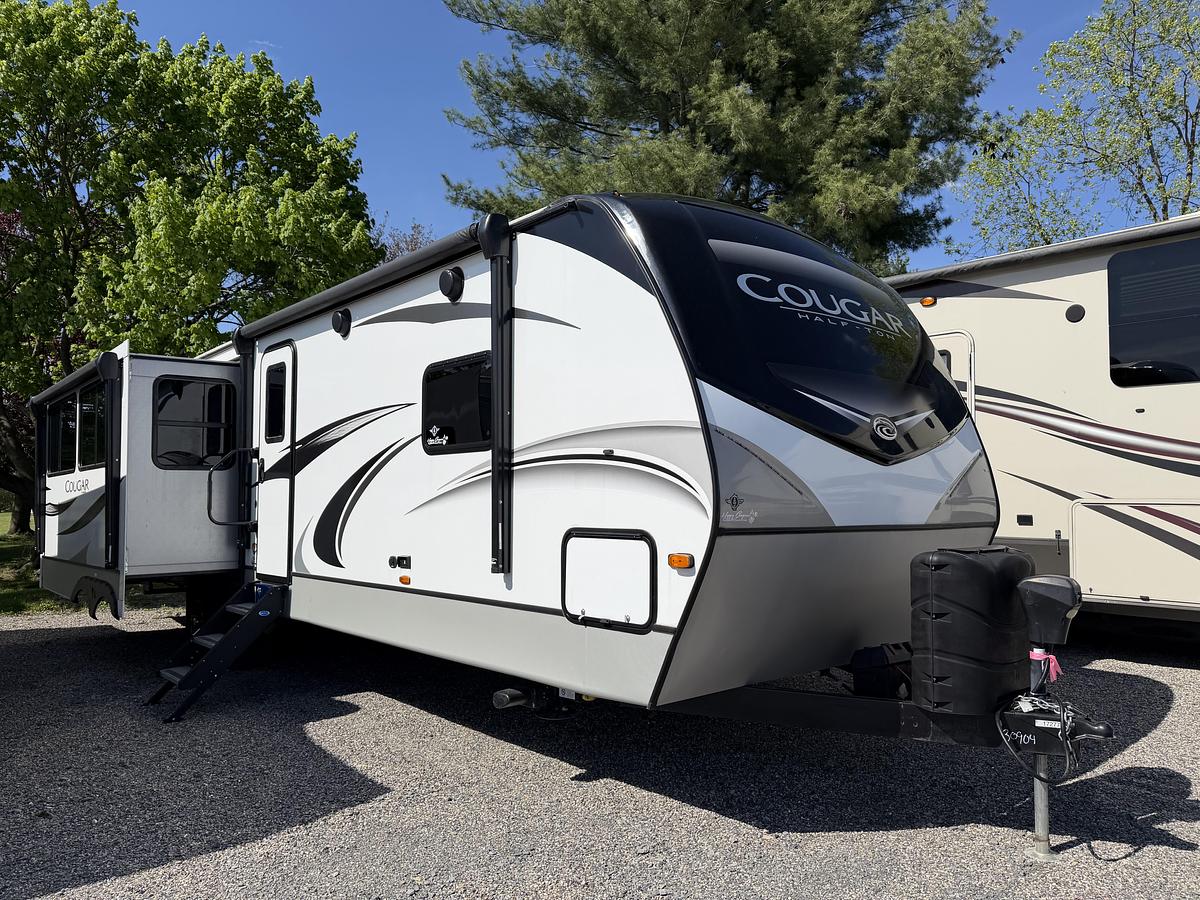 Used Used 2020 Keystone RV Cougar Half-Ton 32RLI