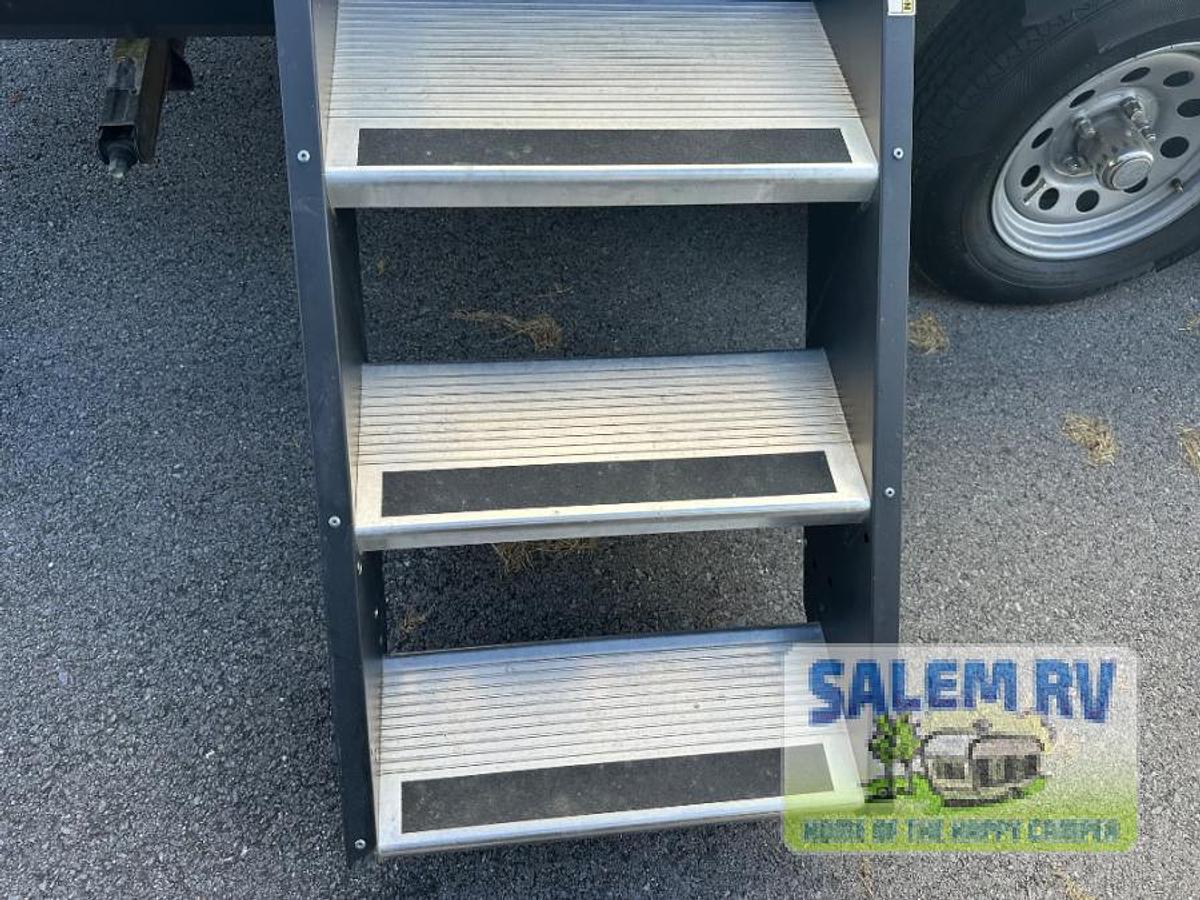 Used Used 2022 Palomino SolAire Ultra Lite 208SS