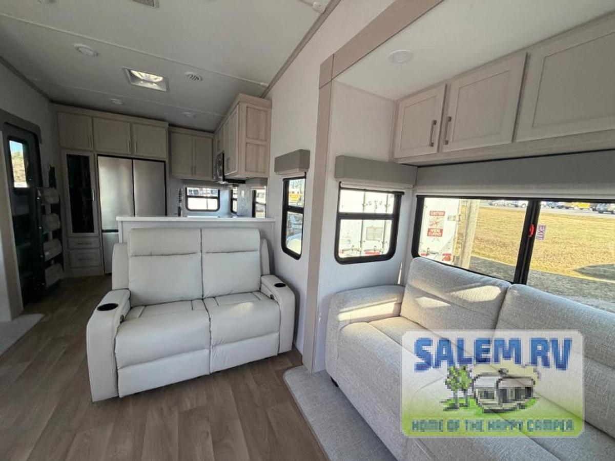 New 2026 Palomino Columbus 384RKH