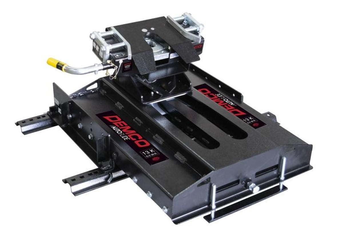 Demco 13k Auto Slide Industry Standard Above Bed Rail Mount (rails Included)