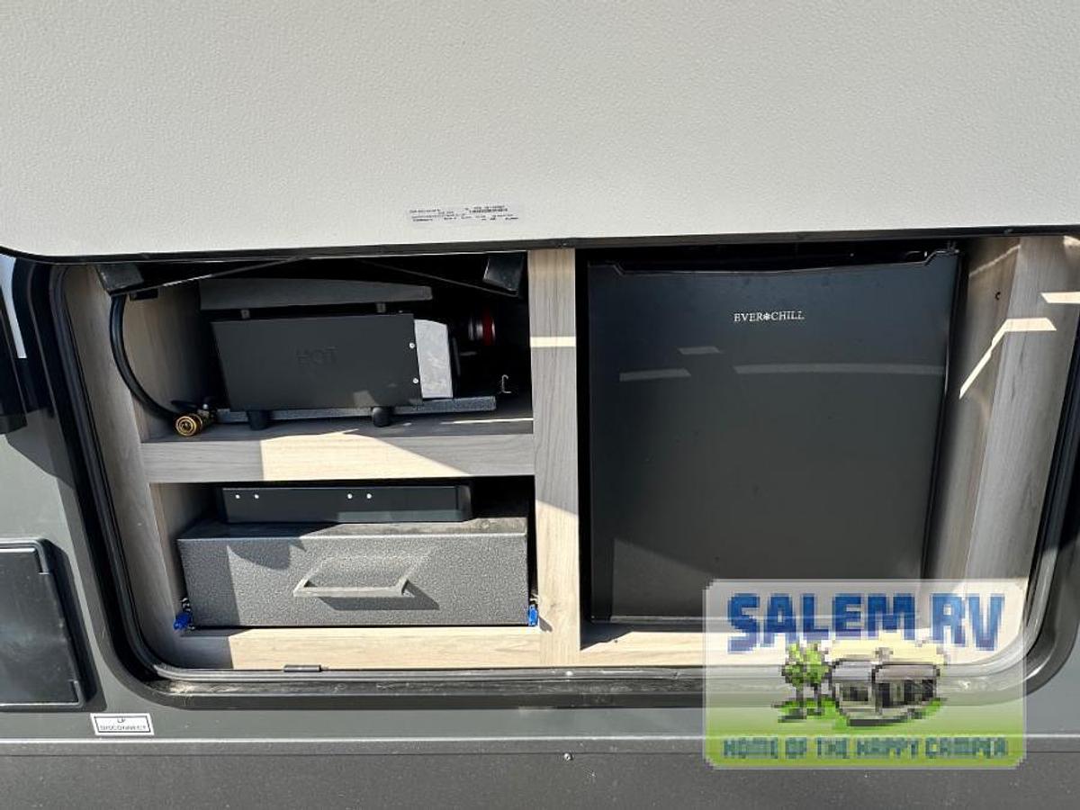 Used Used 2024 Forest River RV Rockwood Mini Lite 2506S
