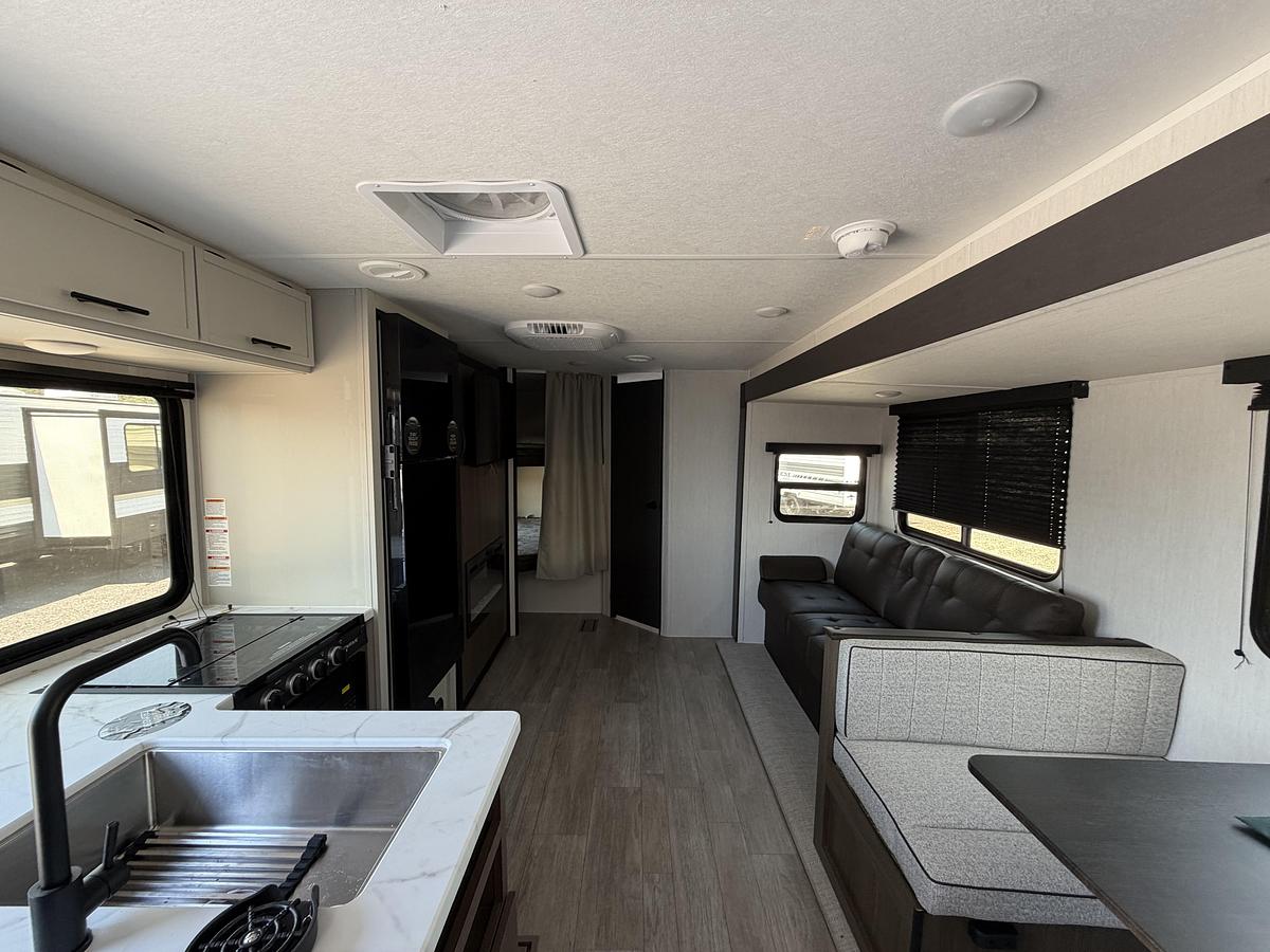 New 2026 Prime Time RV Avenger LE 26DBSLE