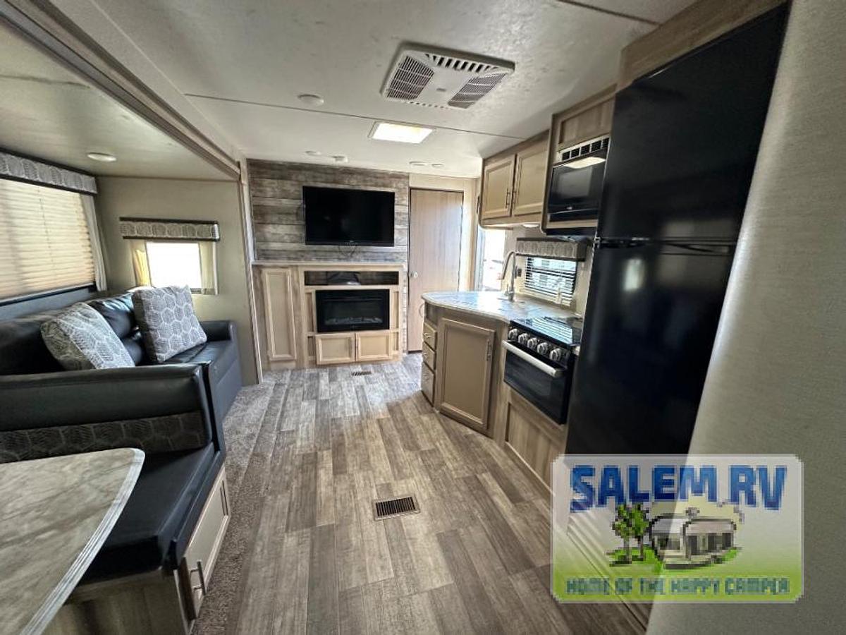 Used Used 2021 Coachmen RV Catalina Legacy 323BHDSCK