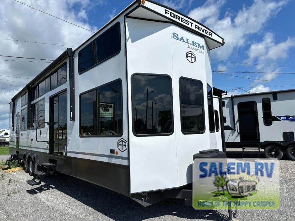 New 2025 Forest River RV Salem Grand Villa 44VIEW