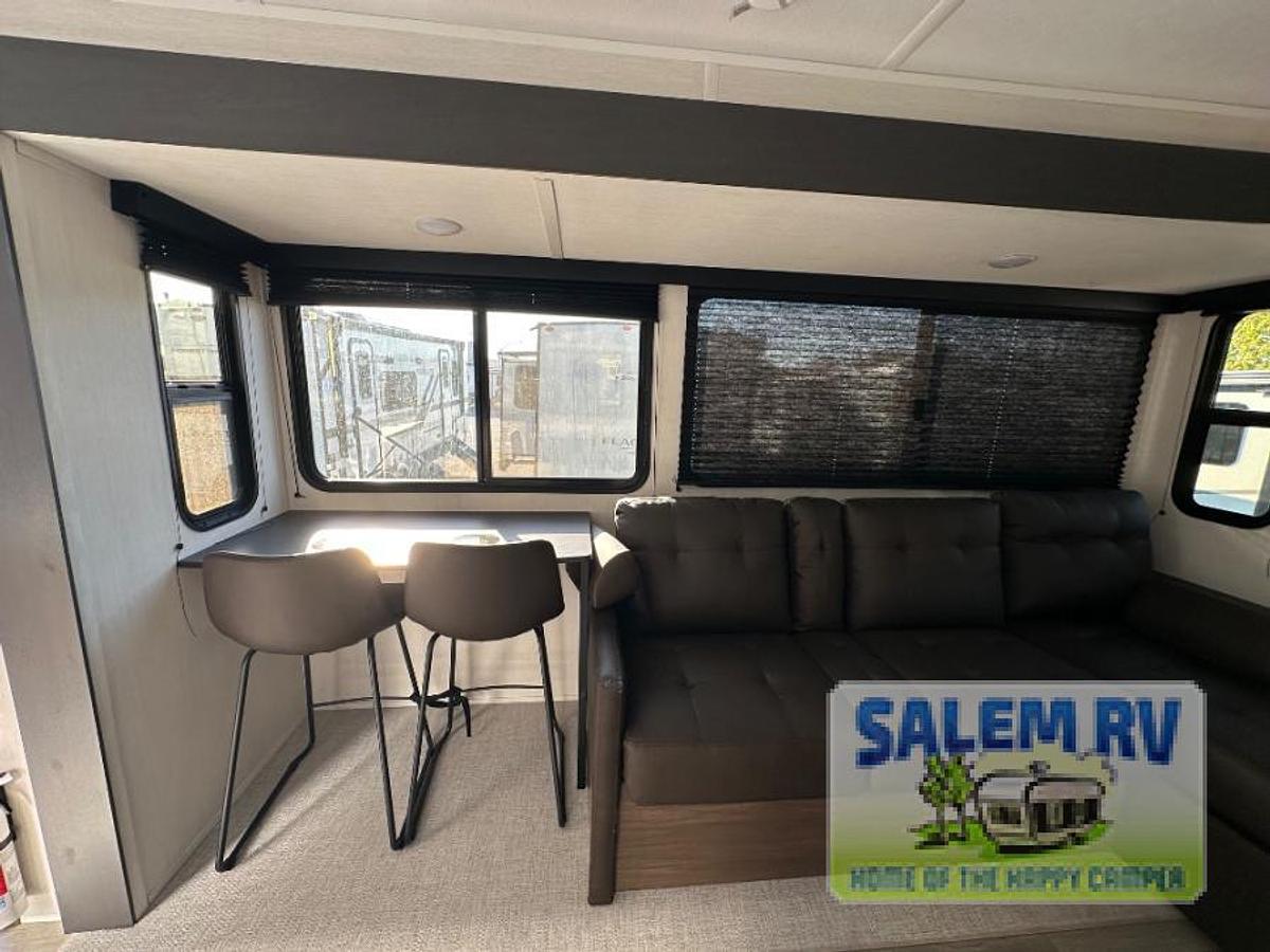 New 2026 Prime Time RV Avenger 27REI