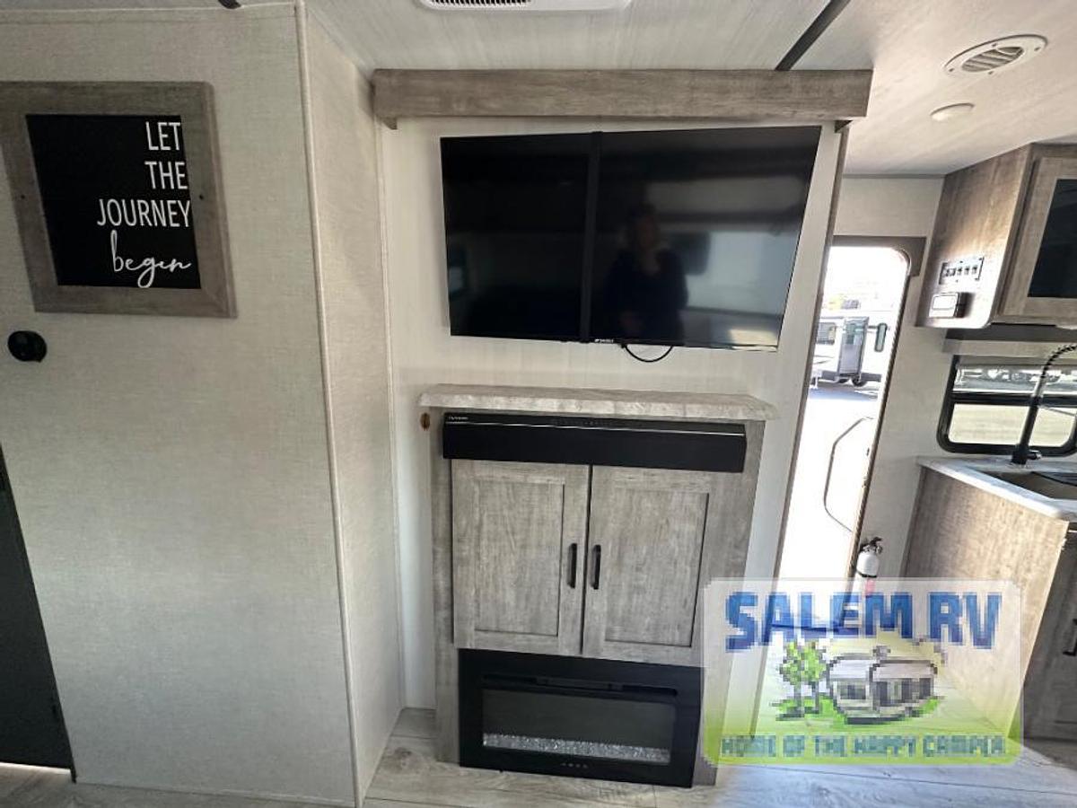 Used Used 2023 Forest River RV Grand Surveyor 263RKSS