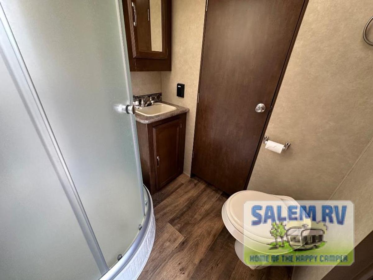 Used Used 2016 Forest River RV Salem Hemisphere Hyper-Lyte 24RLSHL
