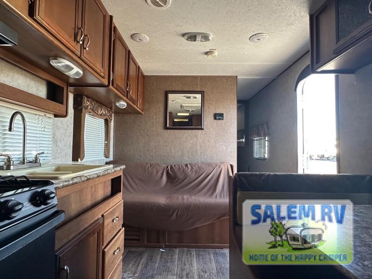 Used Used 2015 Prime Time RV Avenger 26BH