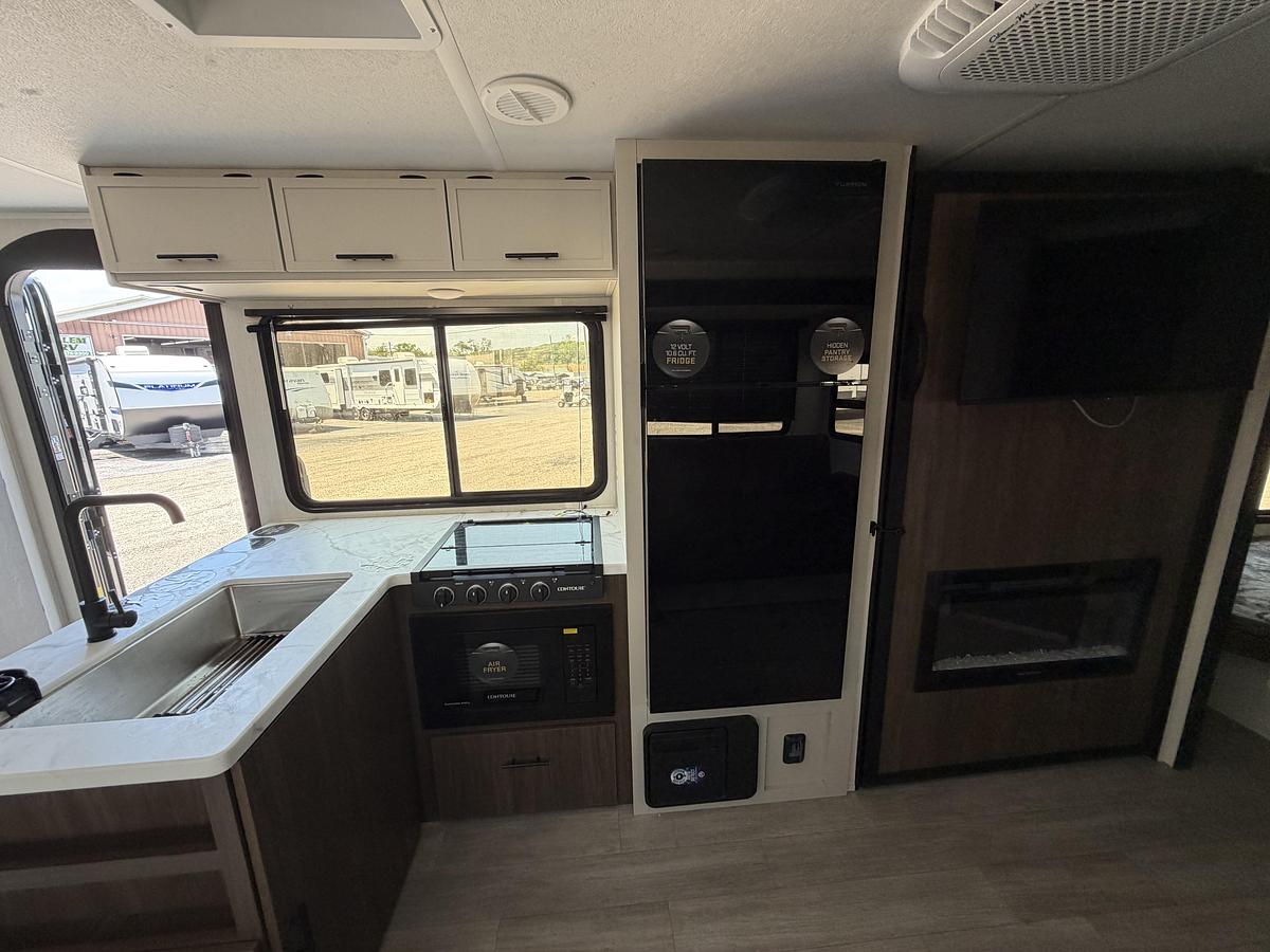 New 2026 Prime Time RV Avenger LE 26DBSLE