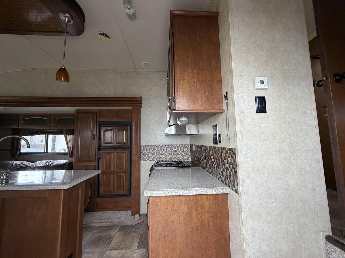 Used Used 2014 Salem Hemisphere 286RLT