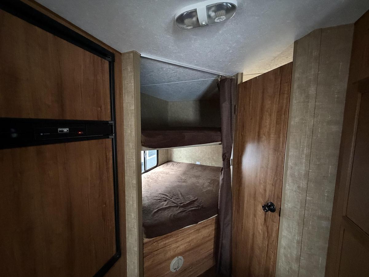 Used 2015 KZ RV Spree 250BHS