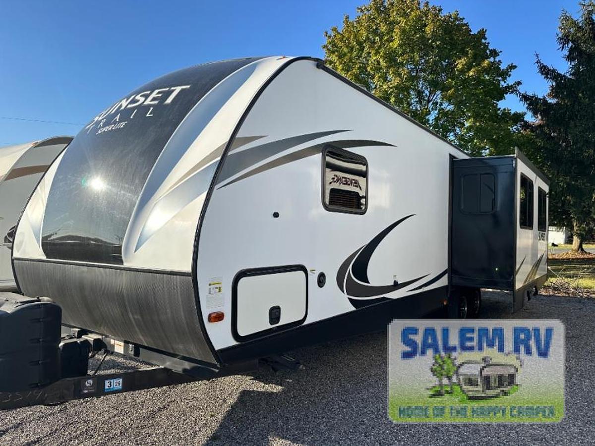 Used Used 2018 CrossRoads RV Sunset Trail Super Lite SS291RK
