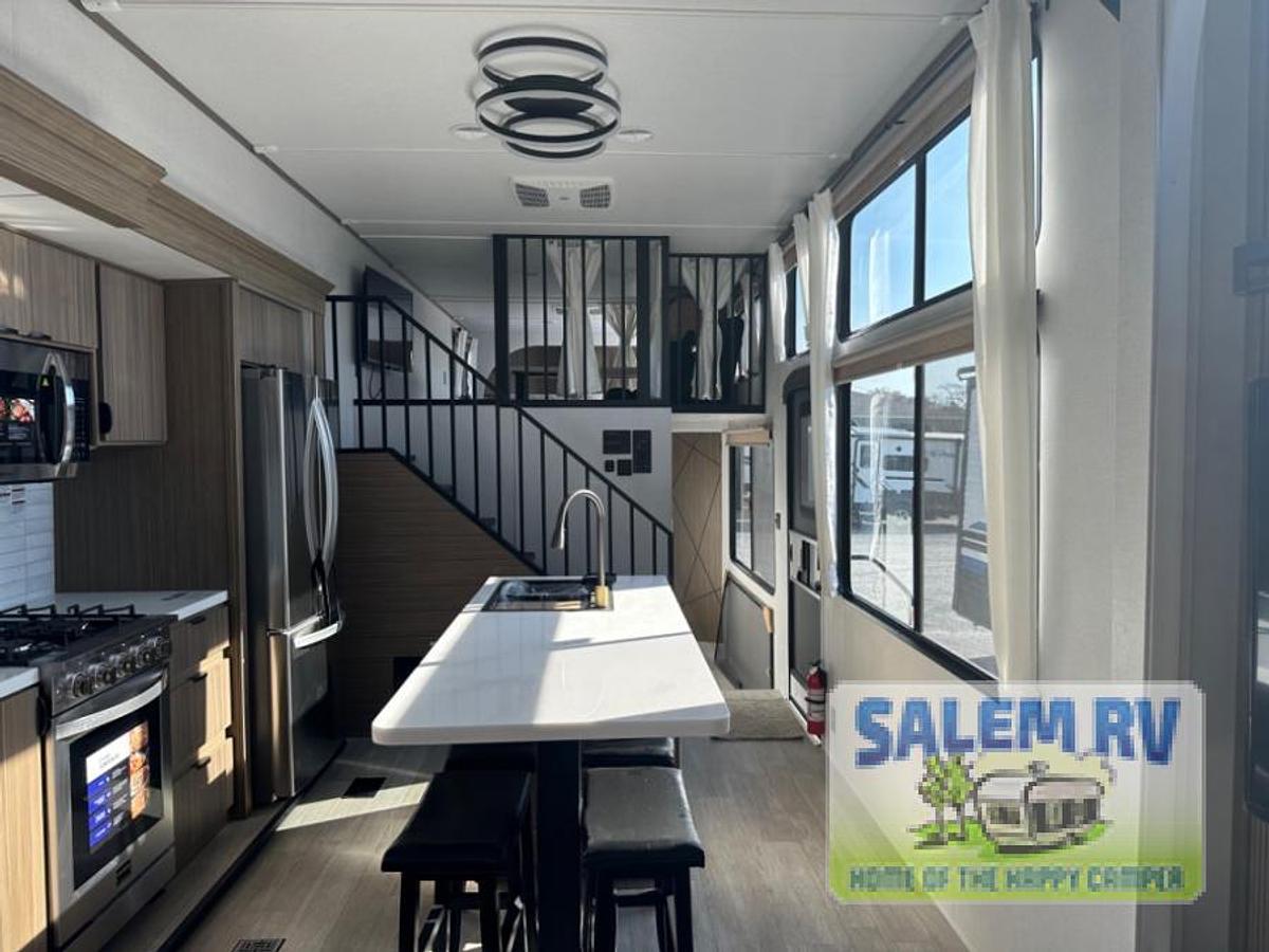 New 2025 Forest River RV Salem Grand Villa 42VERANDA