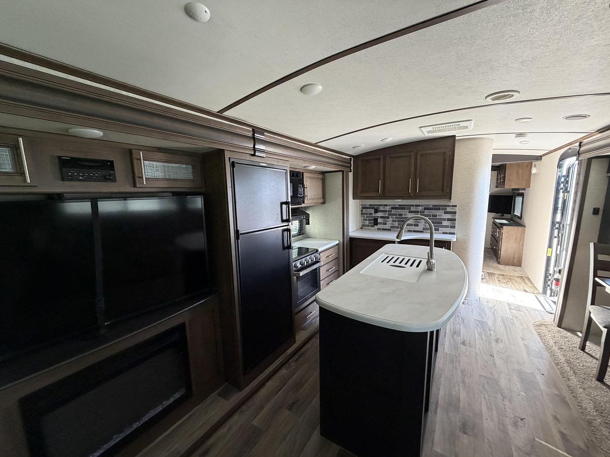 Used Used 2020 Keystone RV Cougar Half-Ton 32RLI