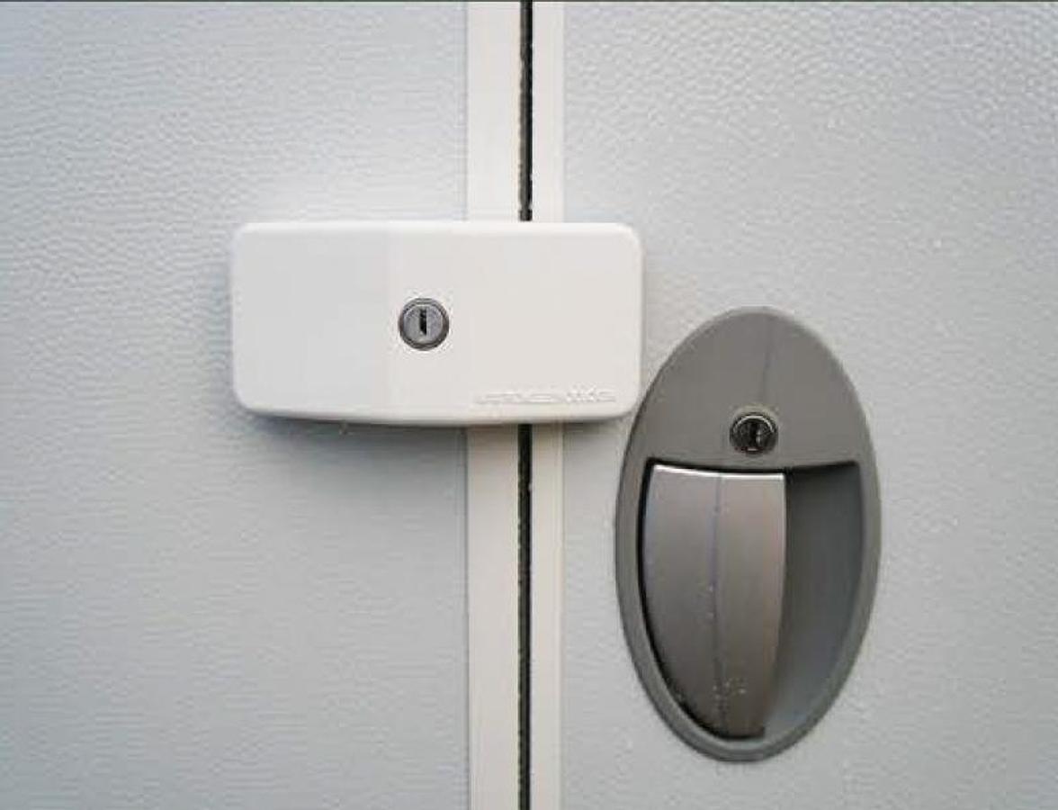 Single Door Lock