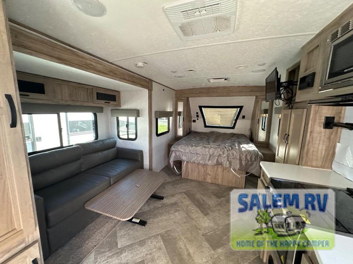 Used Used 2022 Palomino SolAire Ultra Lite 208SS
