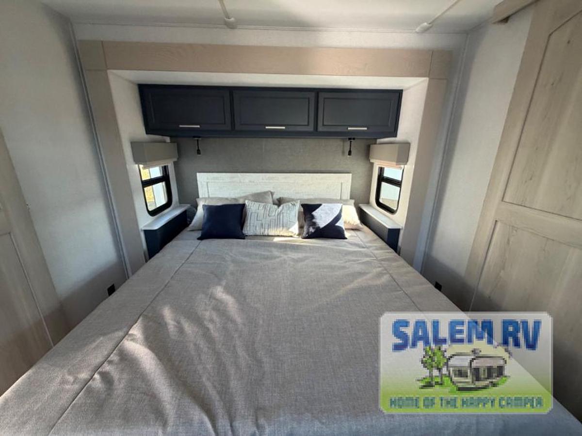 New 2026 Palomino Columbus 384RKH