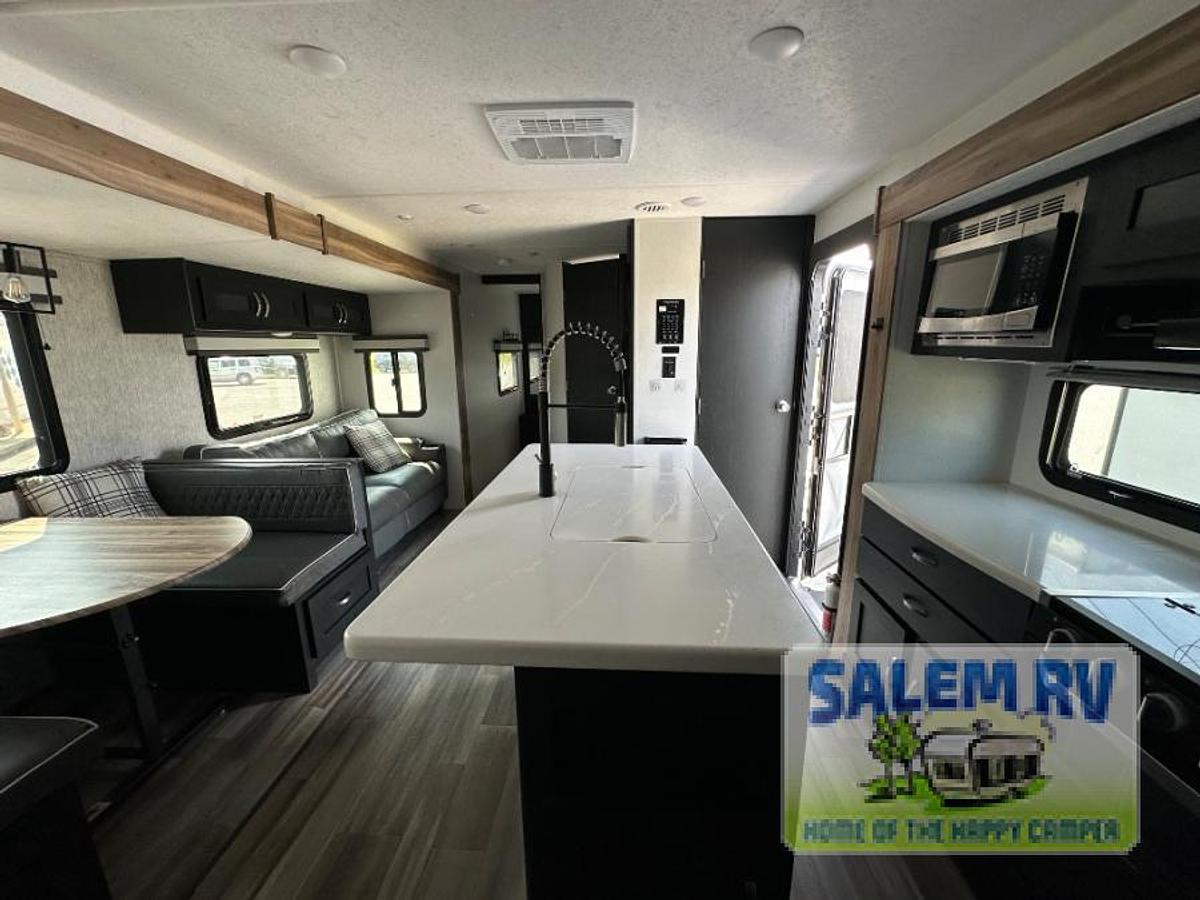 Used Used 2022 Coachmen RV Freedom Express Liberty Edition 320BHDSLE