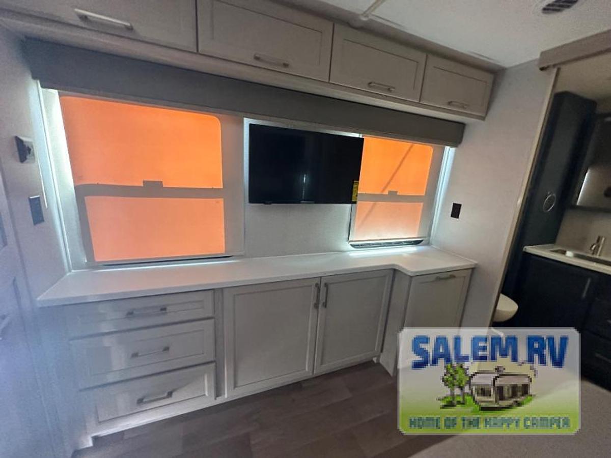 New 2026 Palomino Columbus 389FLH