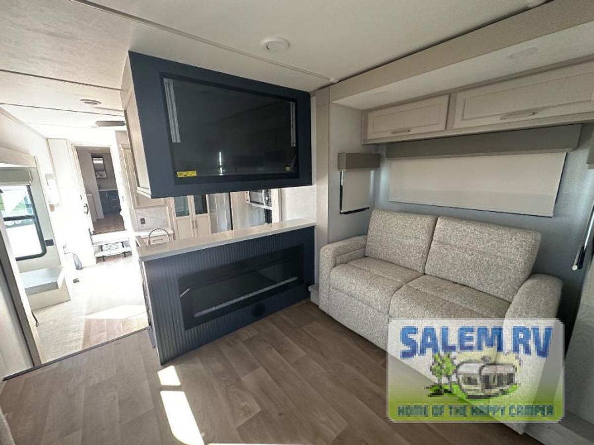 New 2026 Palomino Columbus 389FLH