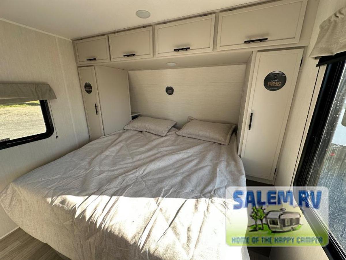 New 2026 Prime Time RV Avenger 27REI