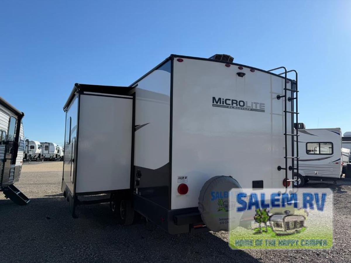 Used Used 2025 Forest River RV Flagstaff Micro Lite 25BSDS