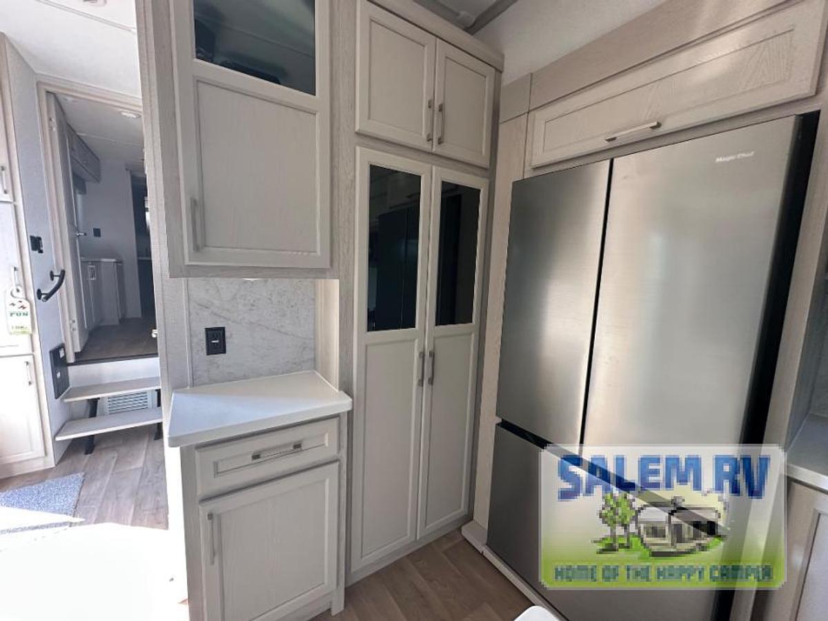 New 2026 Palomino Columbus 389FLH