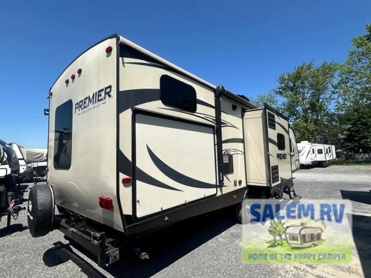 Used Used 2018 Keystone RV Premier Ultra Lite 34BHPR