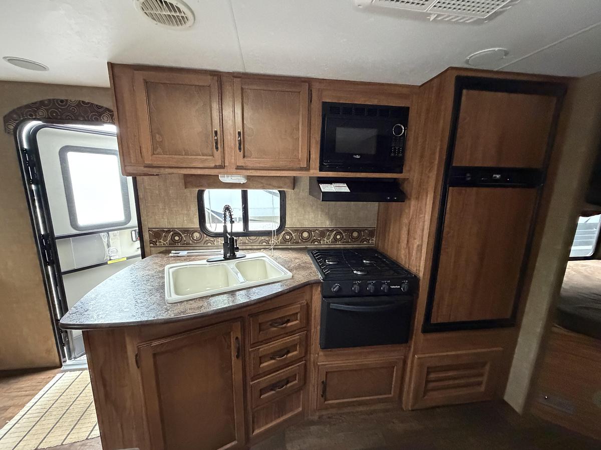Used 2015 KZ RV Spree 250BHS